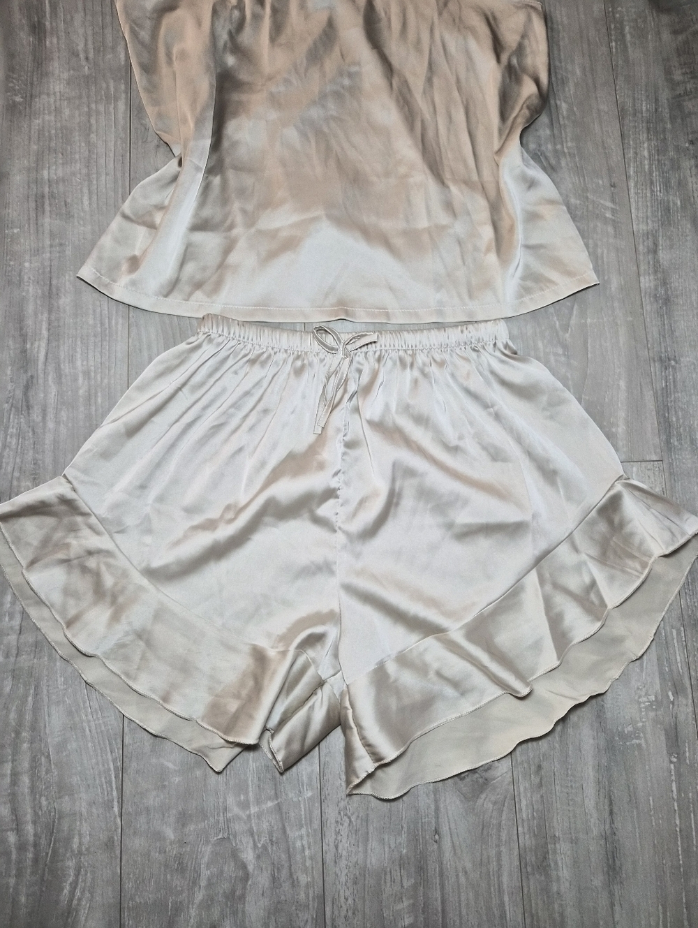 Silk-Feel Cream Cami & Ruffle Short Sleep Set Large - Picture 2 of 7